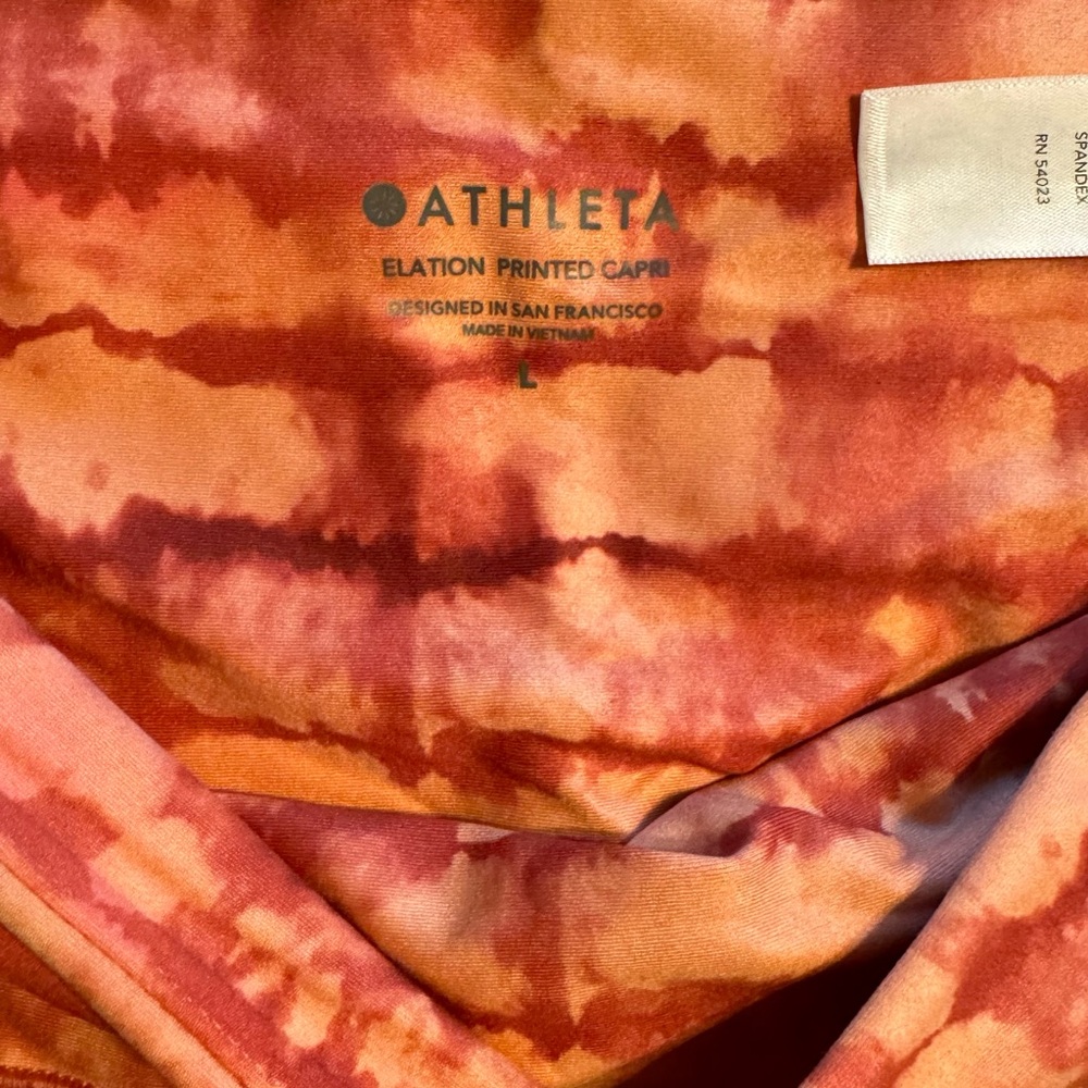 Athleta Elation Capri, size L